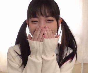 【ちっぱい】完全幼児体型の女の子がセックスでエロい表情を見せる！超絶プリティな外見で男を悩殺する