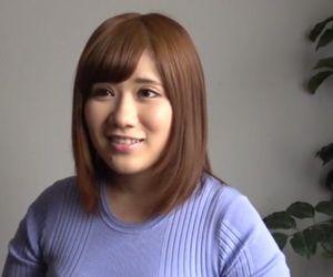 【エロ動画】働いているところに連絡無しで伺って撮影がスタートする！女の子の喘ぎ声が男にとっては最高の興奮材料