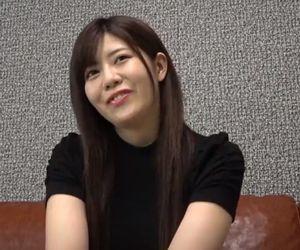 【エロ動画】困惑しながらも行為が始まると乱れまくり！健気な顔でフェラされたら気持ちよさが倍増する