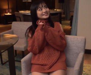 【バイブ】初っ端から生ハメ膣内射精で気持ちよくSEXしちゃった！男性器をスッポリと咥えて圧迫するエロマ〇コ