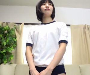 【美少女】ブルマがなくなったのはさみしい！男性器を簡単に飲み込んで刺激するスケベマ〇コ