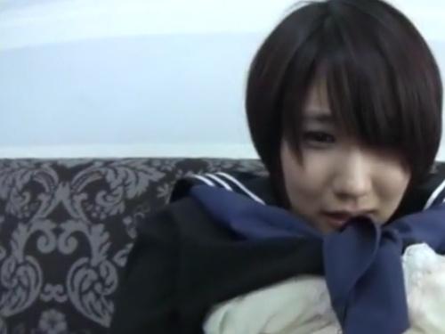 【衝撃告白】湊莉久の放課後・・・キモ男に従う女子校生のセクシーな秘密とは？