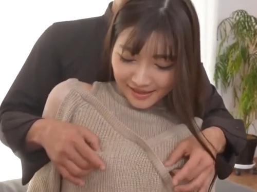 「魅力溢れる経験豊富な美女が！！と謎めいた発言！！」