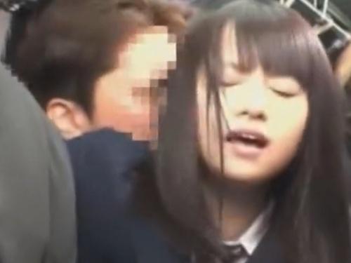 「トレーニングで鍛え上げた筋肉美少女が乱暴に責められて快感に溺れる！」