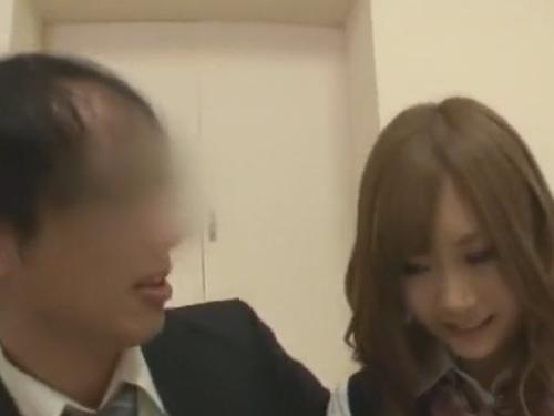 「驚愕！援助交際のJKが実の娘だった！父の欲望が抑えられずに行われた中出しセックス！」