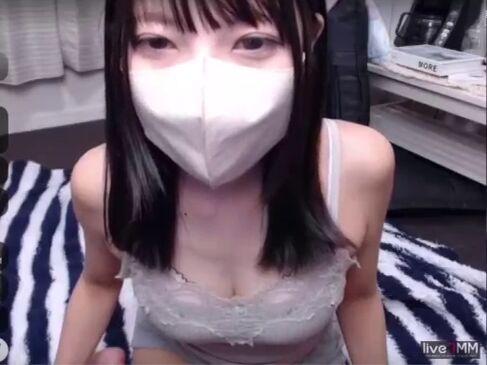 ライブチャット「キャミと短パン！お風呂上がり！してほしいことありますか？」巨乳スケべお姉さん！