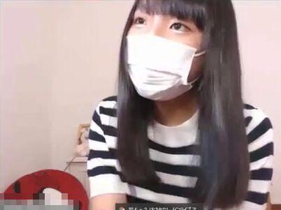 ライブチャット「頑張ってスカート脱ぎます！」はずかしがり屋清楚敏感娘が初配信！