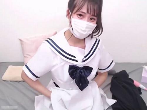 ライブチャット「かわいい？ブラつけてるよ！キャミ脱ぐ？」セーラー服ノリノリビッチ美乳娘！