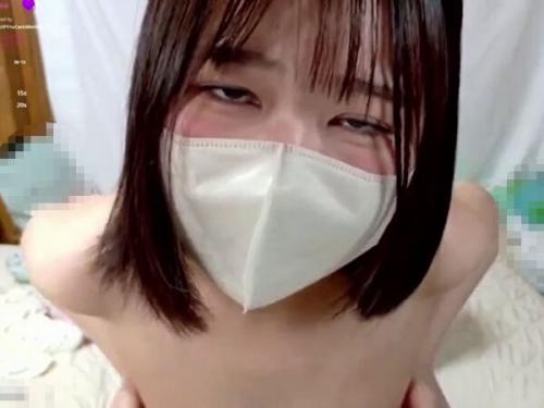 ライブチャット「動けない…ダメダメッ！あぁぁイキそう！」快感でいやらしく動いちゃうドマゾ美少女がリモバイ白目絶頂！