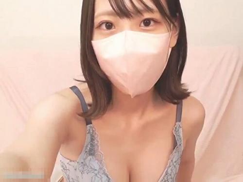 ライブチャット「透け透けwエロいwオマ◯コ見ながらオチ◯チン触ってるの？」制服美乳お嬢様がオナニー！