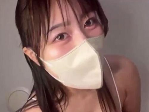 ライブチャット「24歳です！脇はずかしいよぉwいっぱい抜いてほしい！シコシコしないとダメw」巨乳スケべ発情お姉さん！