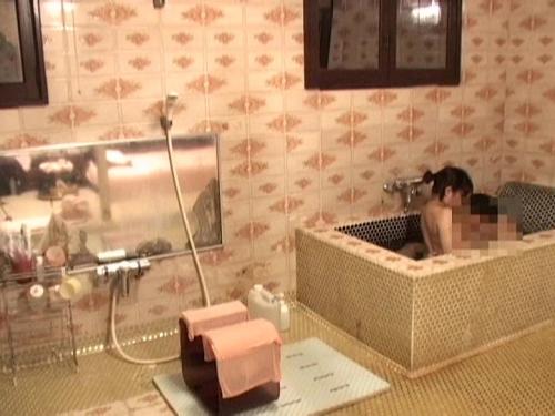 栄町マットソープ、極秘撮影の泡姫テクニック！