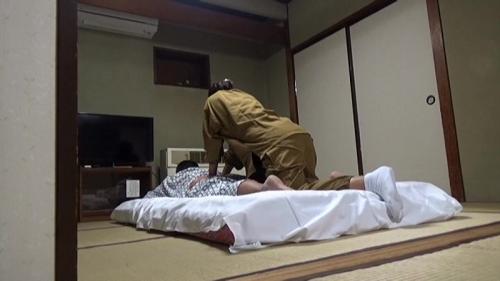 【限定公開中】美人仲居さんが魅せる禁断の試練！