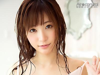 【天使もえ】魅惑のグラマラスボディを持つ美女がカメラの前で挑発的なポーズで究極の官能を解放する！
