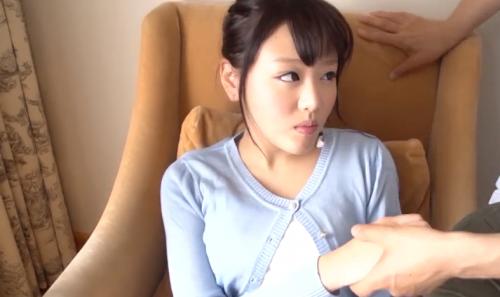 《浜崎真緒》【爆乳×美少女】巨乳の彼女とラブラブH♡真緒嬢が恋人だったら・・・・と思わず妄想してしまう程、可愛さと美人度がガッツリ伝わる名作！
