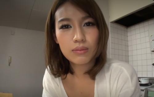 いつも見慣れているはずの妻の乳首が突然見えて、旦那が発情！日常に潜む発情ポイント！