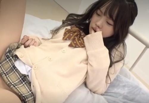 《松本いちか》【美少女JK】「ありがと♡」授業中に腹痛で保健室へ連れて行ってあげたらお礼エッチに突入しました！小悪魔美少女はエロ過ぎて可愛い！