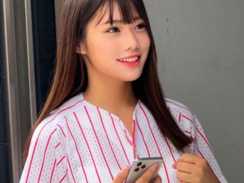 【エロ動画 素人】 球場でビール売り子している可愛い女子大生をナンパしてハメ撮り
