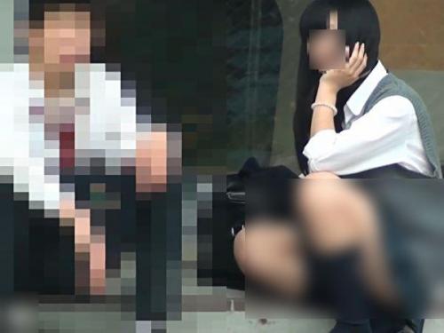 【盗撮】童顔美少女すぎる放課後の女子校生が無防備すぎてパンチラしてしまってる一部終止を無断撮影！