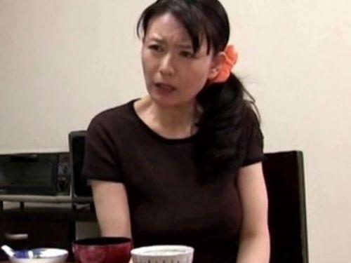 【三浦恵理子】おカネのために美貌の嫁が他人棒に抱かれる貧乏でも寄り添い生活する夫婦！