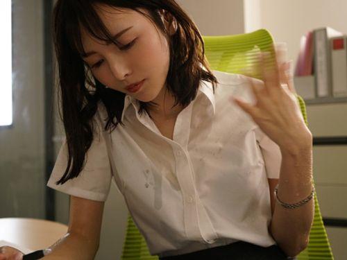 【広瀬りおな】エアコンが壊れた真夏のオフィスで体液塗れで性交を貪る美人上司と男性部下!