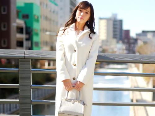「硬いの当たってるよ」全身からエロチックなアラサー美人巨乳熟女はエロいフェラからの肉棒を膣奥へ突っ込む＜巨乳熟女＞