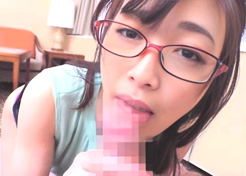 ＜人妻ナンパ＞恵比寿のタワマン在住のセレブメガネ妻はフェラ好きのエロエロ痴女だったのでチ〇ポを膣奥へ突いてたっぷり中出し