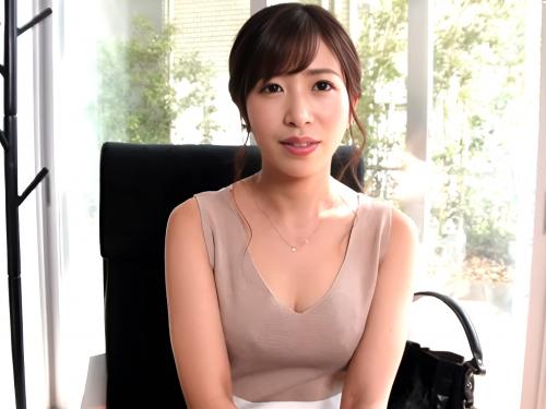 ＜素人中出し＞三十路前の清楚なSS級美女が人妻になる前に激しいセックスを求めて他人棒で中出し懇願して喘ぎまくる