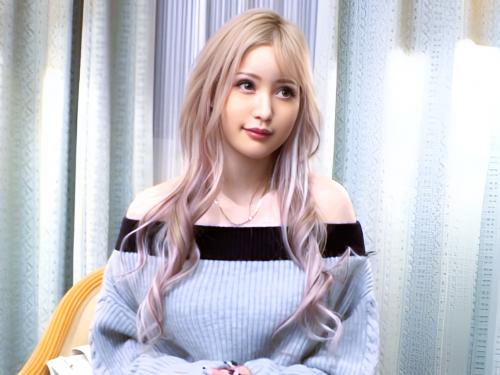 ＜巨乳白ギャル＞超超ド級のえちえち爆乳白ギャル降臨♡爆尻で自ら腰をくねらす激しい騎乗位がエロすぎ～