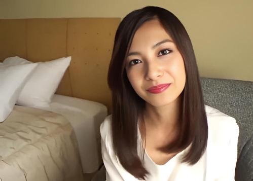 ＜人妻ナンパ＞清楚で美人な三十路人妻熟女は旦那とセックスレスで久しぶりの手マンだけでもイキ乱れる