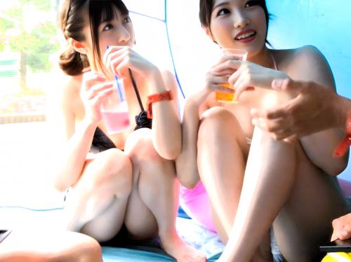 ＜素人ナンパ＞「精子ちょうだいぃ～中にちょうだい～」ビキニ美少女はド淫乱で中出しおねだりしてたっぷり膣内射精