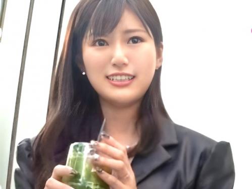 ＜人妻ナンパ＞清楚なセレブなSS級美人人妻をナンパしてチ〇ポ突っ込むと自らもっと突くように求めてきたので中出しまで突く