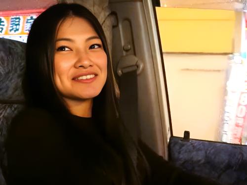 「あ～マックス気持ちいい～奥まで入って～」三十路エロ美乳人妻はセックスが一番好きなので高速ピストンでたっぷり喘ぎまくる