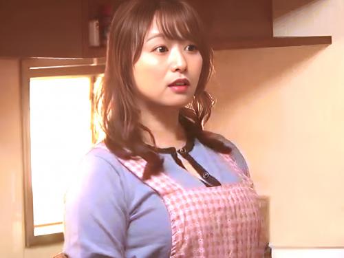 ＜人妻NTR＞むっちり美熟女が息子の友人にチ〇ポを膣奥に突っ込まれて自ら腰を振って喘ぎまくっている