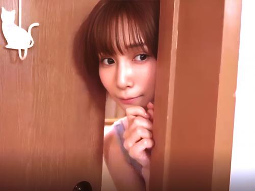 ＜彼女の姉＞「♡我慢して！」美人な彼女の姉は彼女が傍にいるのに乳首触ったりクンニさせたり変態痴女で弄ばれた　小島みなみ