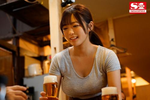 【羽咲みはる】ド田舎居酒屋バイトの巨乳看板娘の誘惑フェラ。おっさんチンポで美少女マンコに激ピスする音が無人の店内に響く♡