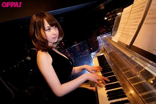 【雛鶴みお】めちゃカワな音大生なのに…痴漢されたい願望があるド変態Gカップ爆乳の美少女JDがAVデビュー♡