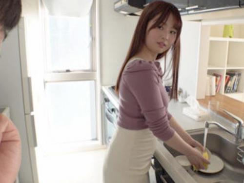 ＜三舩みすず＞夫の粗チンが不満の美乳美人妻がニート弟のデカマラぶち込まれてイキまくる！