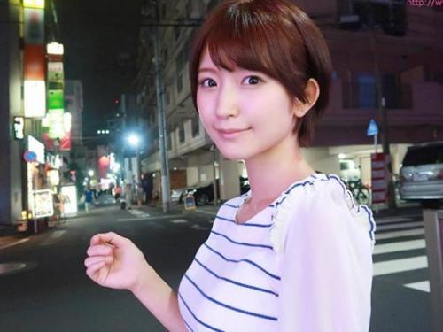 ＜素人ナンパ＞エッチ大好きショートカット美少女がJK制服着たまま肉棒ぶち込まれてイキまくる！