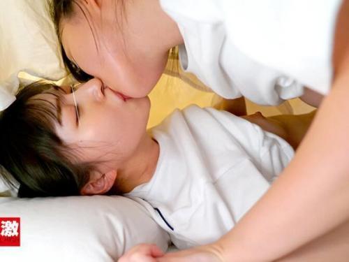 【レズ愛撮影】布団の中で繰り広げるエロテクニシャンな学生たち！濃厚なレズプレイで潮吹き絶頂！