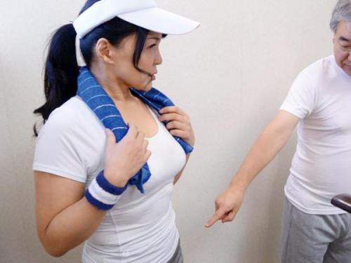 ＜ハメ撮りｘ淫乱妻＞頭の中はチンポでいっぱいの淫乱熟女妻が濃厚オヤジと即ハメセックスでイキまくる！