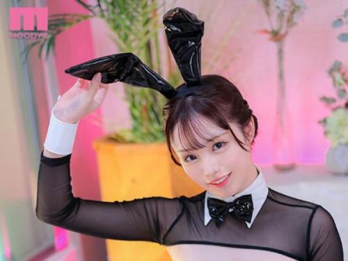 秘められた肌見せスタイルと妖艶な支配的プレイで男性を魅了する禁断の誘惑！心を掴んで離さない官能的な世界へようこそ！