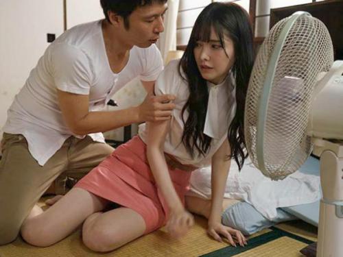＜橋本ありな＞都会で垢抜けした激かわ美少女が夏休みの帰郷中に幼馴染に媚薬を飲まされ汗だくセックス！
