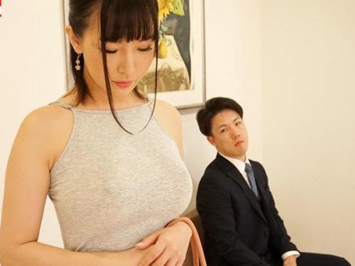 ＜真白真緒＞下着を履かずにピッタリワンピースの巨乳美女がヤらしい体をねっとり弄られる！