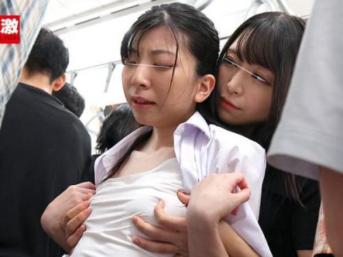【電車内での誘惑】豊満な女性が同性に触れられ、密室での濃密なレズビアン体験に溺れる！