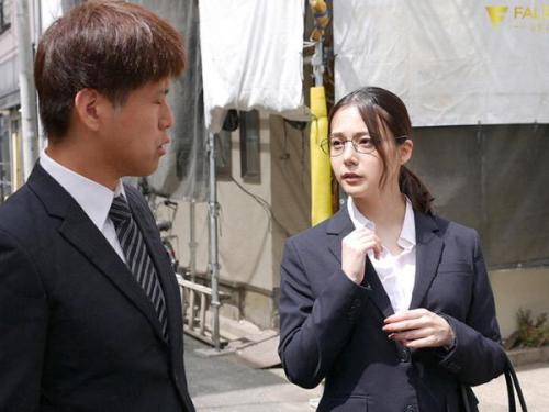 【痴女】「そこのトイレで抜いちゃいますか？♡」仕事でミスの多い部下が実は超ヤリマンモンスターだった！