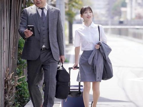 ＜冬愛ことねｘ出張先相部屋＞性欲強めな美人社員が既婚上司の肉棒狙って誘惑不倫セックス‼