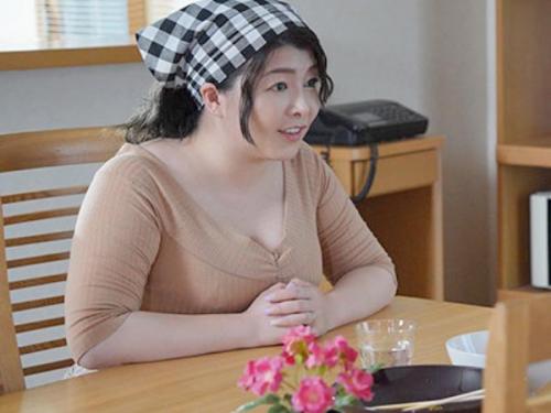 ＜岡江凛ｘ家政婦＞長らくチン〇日照りなむちむち巨乳おばさんが若い肉棒でイキまくる！