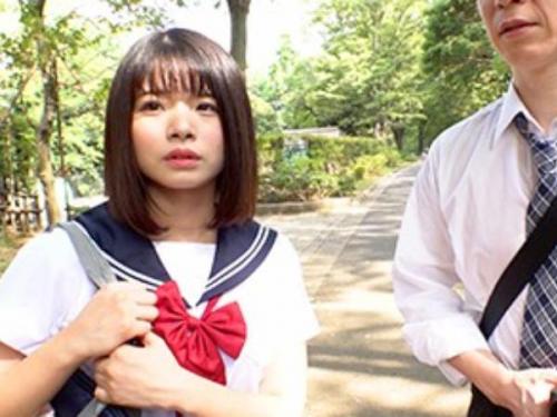 ＜丘えりな＞積極的な制服美少女が大好きな先生を誘惑して勃起チンポをしゃぶり倒して禁断セックス！