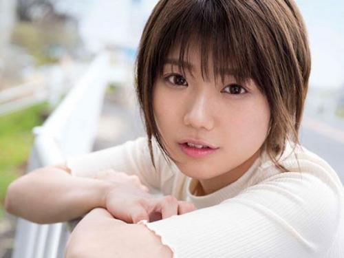 ＜AVデビューｘ市川りく＞元気溌剌南国出身ショトカ美少女がチンポを喉奥咥えてドスケベ3Pセックス！
